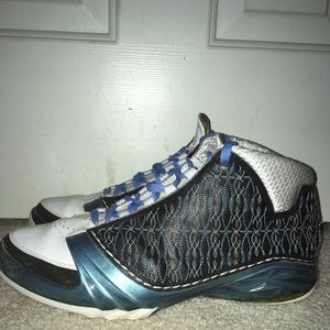 Air Jordan 23 UNC